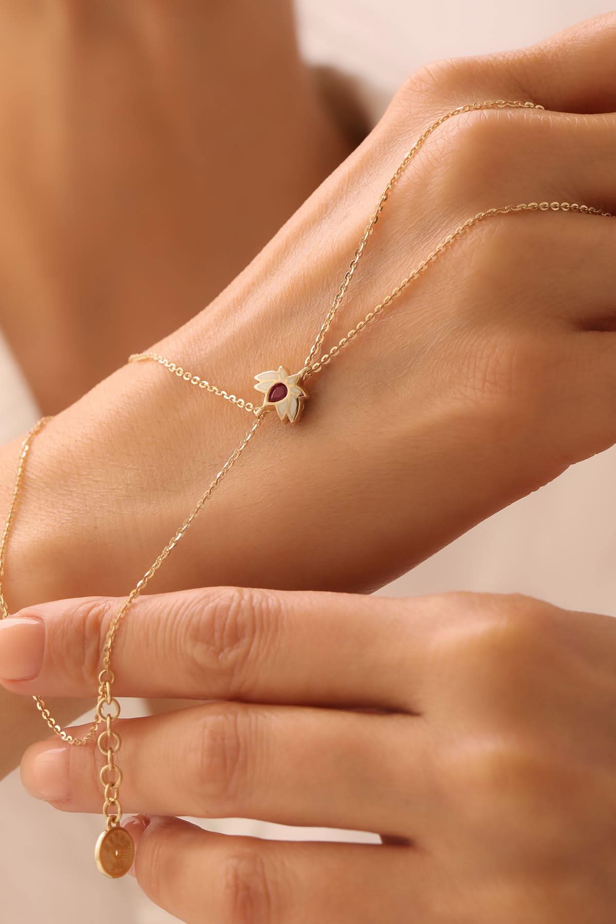 Cetaş Lotus Altın Şahmeran