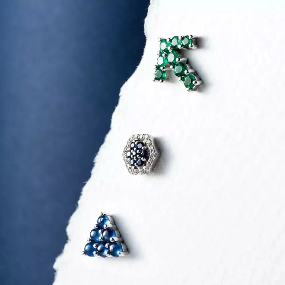 Delta Safir Taşlı Beyaz Altın Tek Küpe