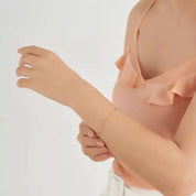 Dora Pırlanta ve Safir Taşlı Rose Altın Bileklik