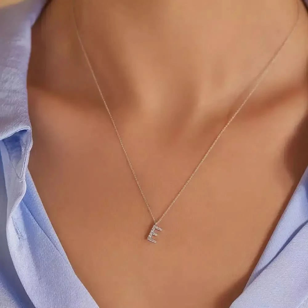 E Harf 0.10 CT Pırlanta Taşlı Beyaz Altın Kolye