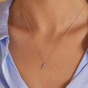 E Harf 0.10 CT Pırlanta Taşlı Beyaz Altın Kolye