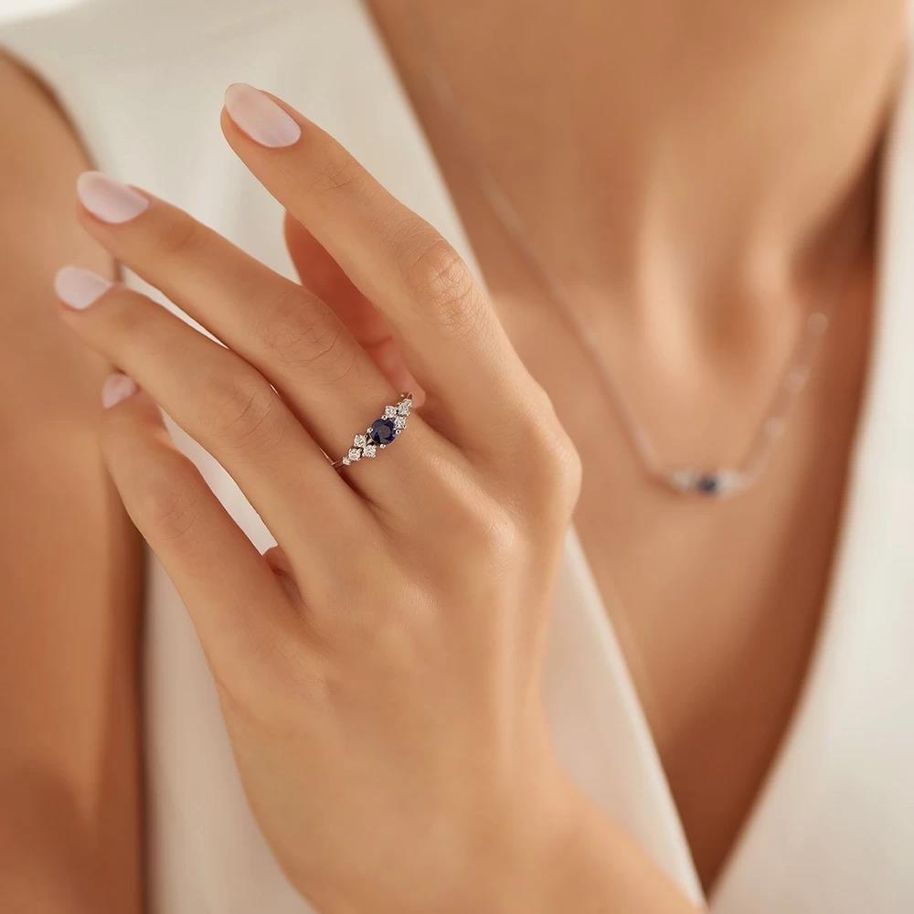 Emilie 0.61 CT Safir ve Pırlanta Taşlı Beyaz Altın Yüzük - Tufanlar Kuyumculuk