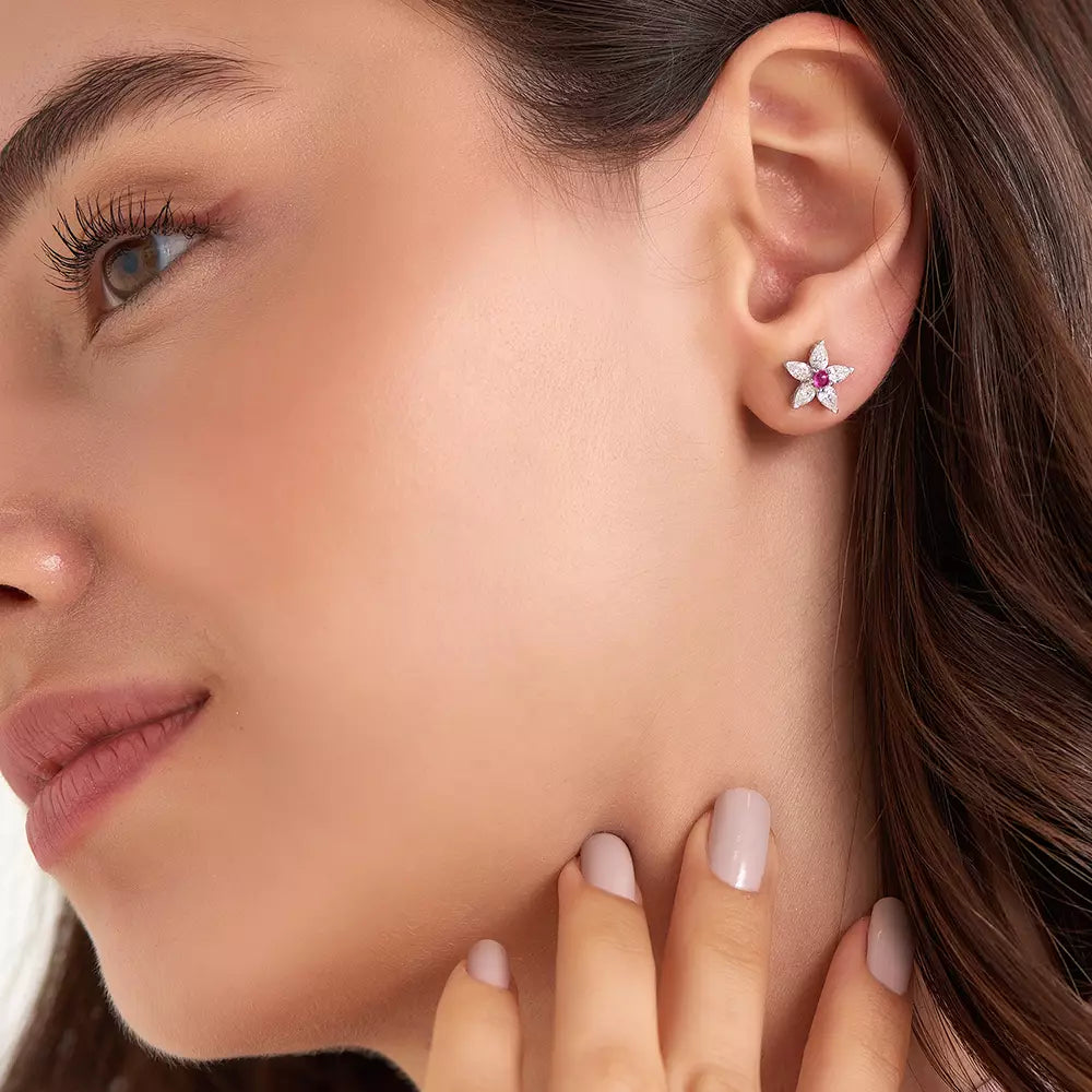 Fiore Pink Safir ve Pırlanta Taşlı Beyaz Altın Küpe