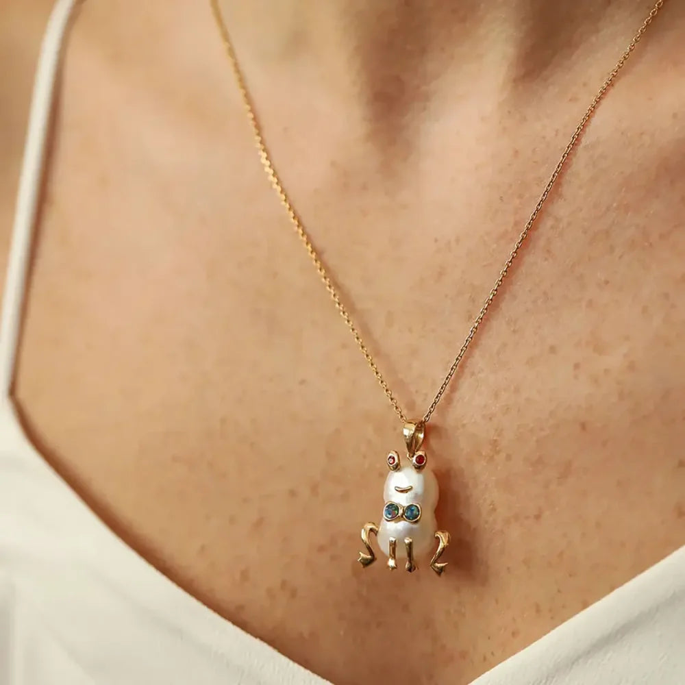 Frog Doğal İnci, Opal ve Multicolor Safir Taşlı Sarı Altın Kolye