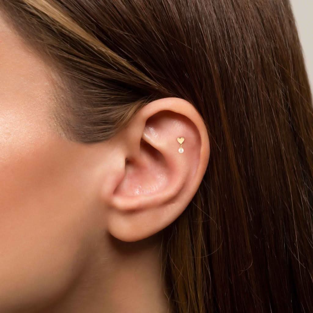 Gusto Kalp Sallanan İncili Altın Tragus Piercing