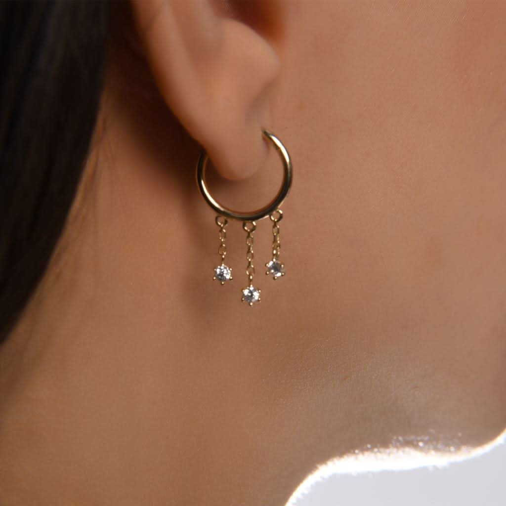 Üç Taş Sallantılı Altın Halka Piercing