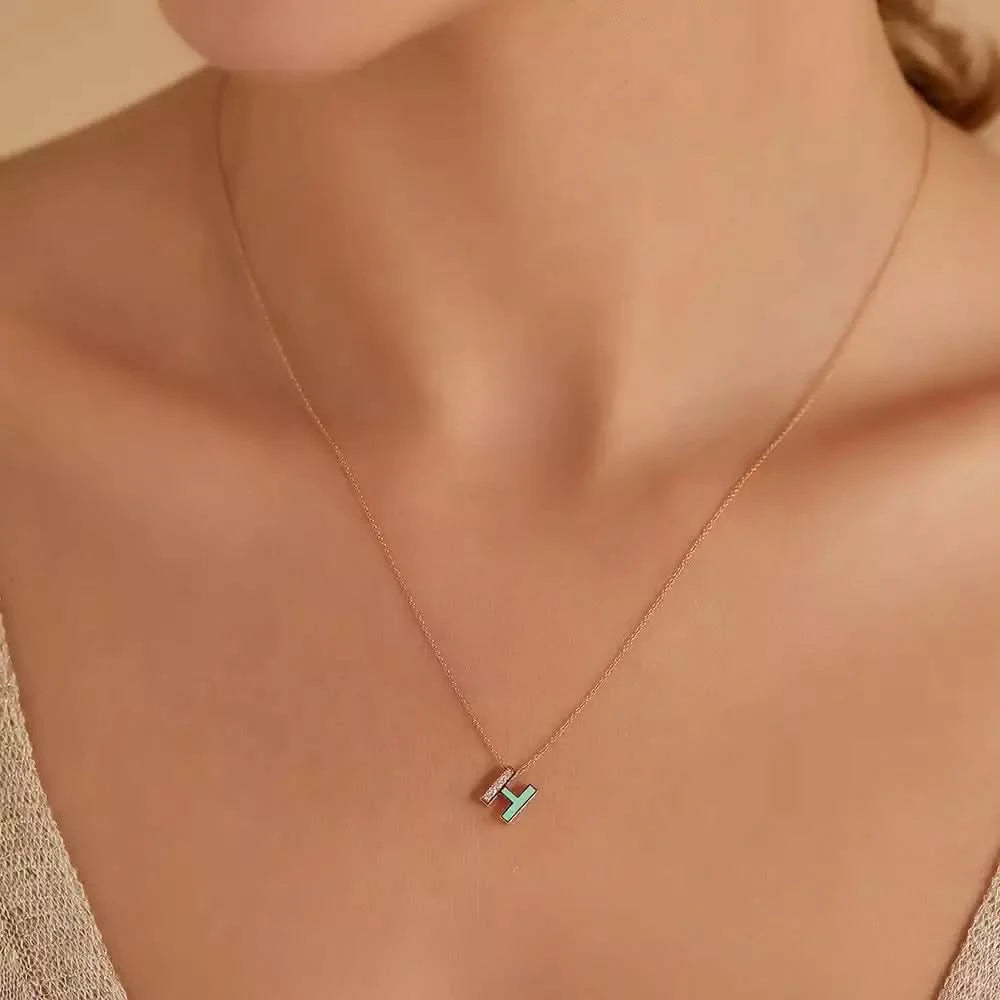 H Harf Pırlanta Taşlı ve Su Yeşil Mineli Rose Altın Kolye