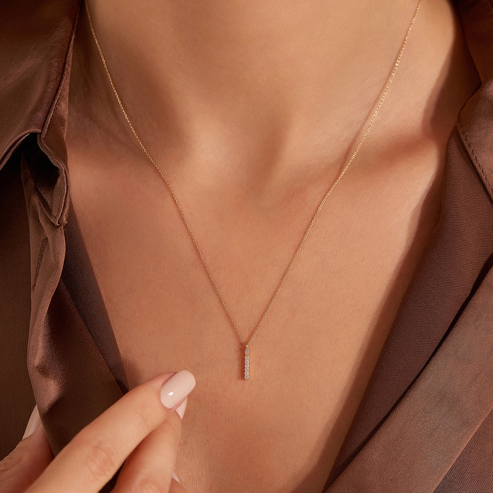 İ Harfi 0.05 CT Pırlanta Taşlı Rose Altın Kolye