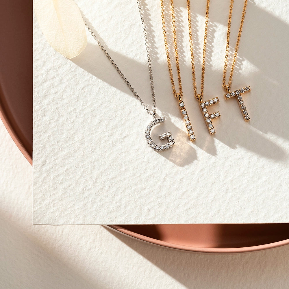 İ Harfi 0.05 CT Pırlanta Taşlı Rose Altın Kolye
