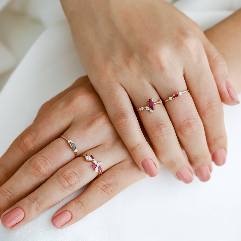 Lilia Multicolor Safir, Yakut ve Pırlanta Taşlı Rose Altın Yüzük