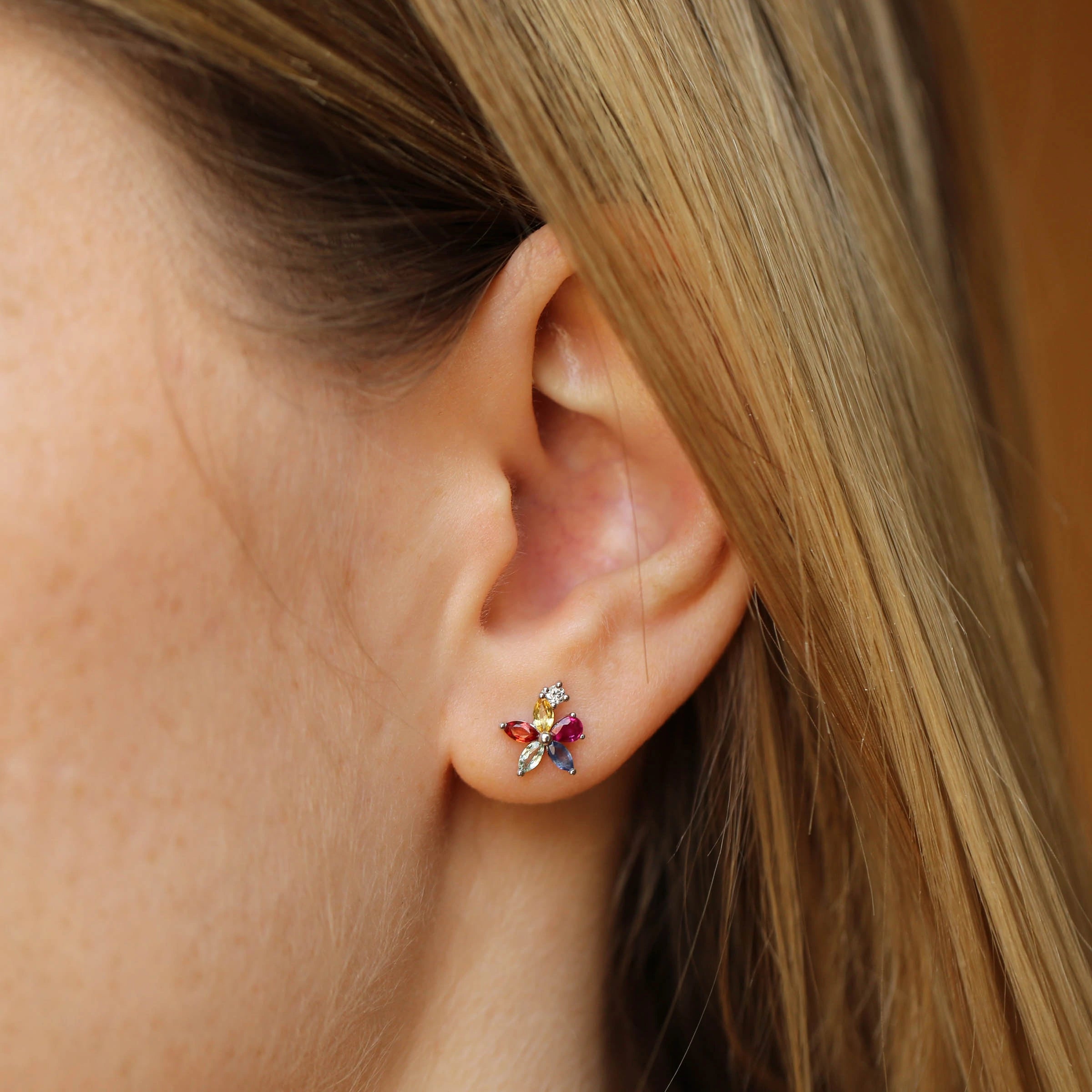 lilium-pirlanta-yakut-ve-multicolor-safir-tasli-tek-kupe-172776.jpg