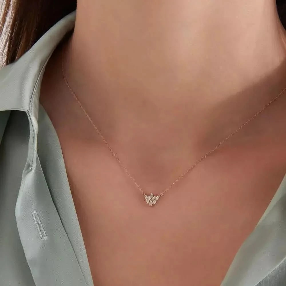 Livas Pırlanta Taşlı Rose Altın Kolye