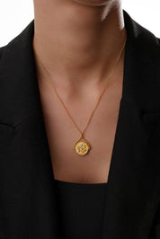Lykia Triskelion Kolye