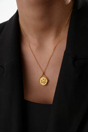 Lykia Triskelion Kolye