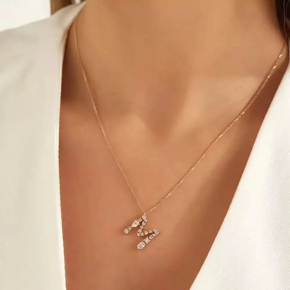 M Harf 0.83 CT Pırlanta Taşlı Rose Altın Kolye