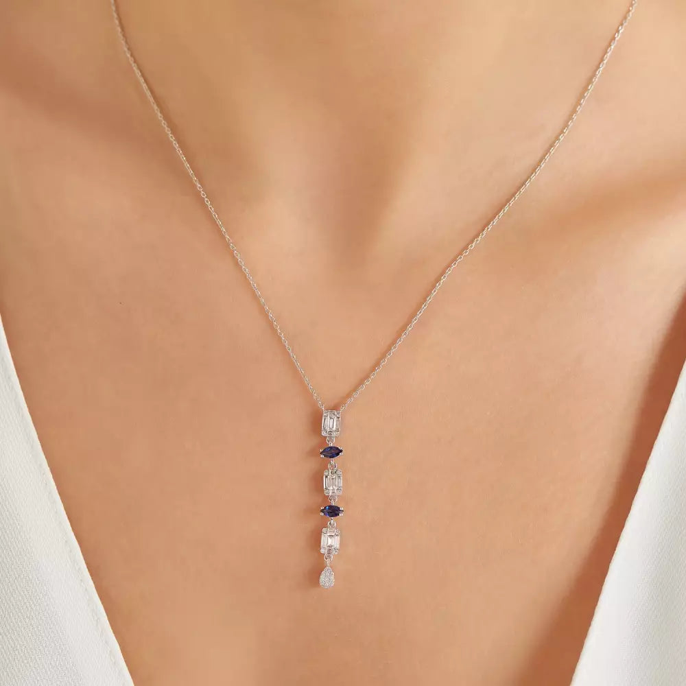 nixie-safir-ve-pirlanta-tasli-beyaz-altin-kolye-safir-kolye-1014-72-B.webp