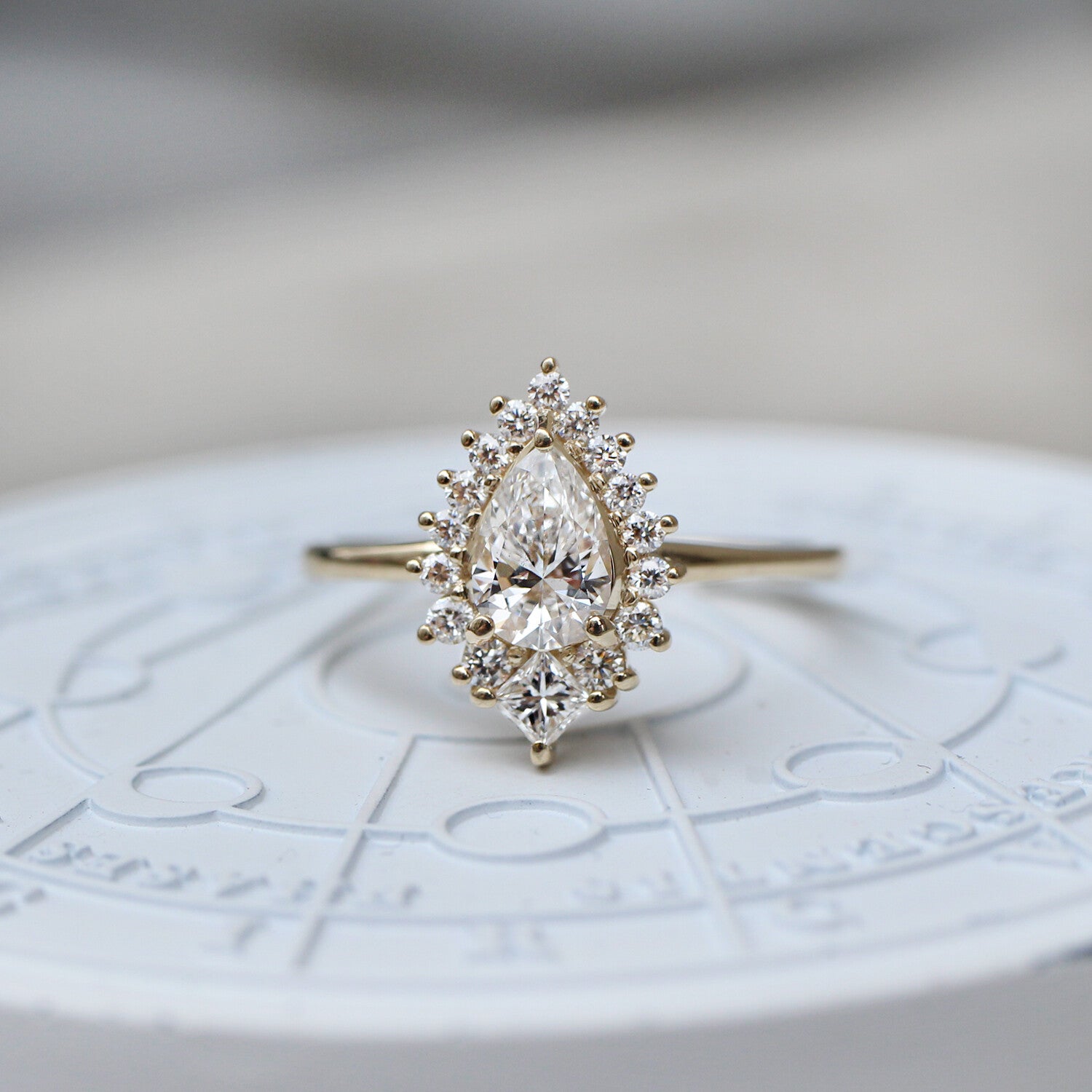 0.75 CT Özel Tasarım Damla & Prenses Pırlanta Yüzük