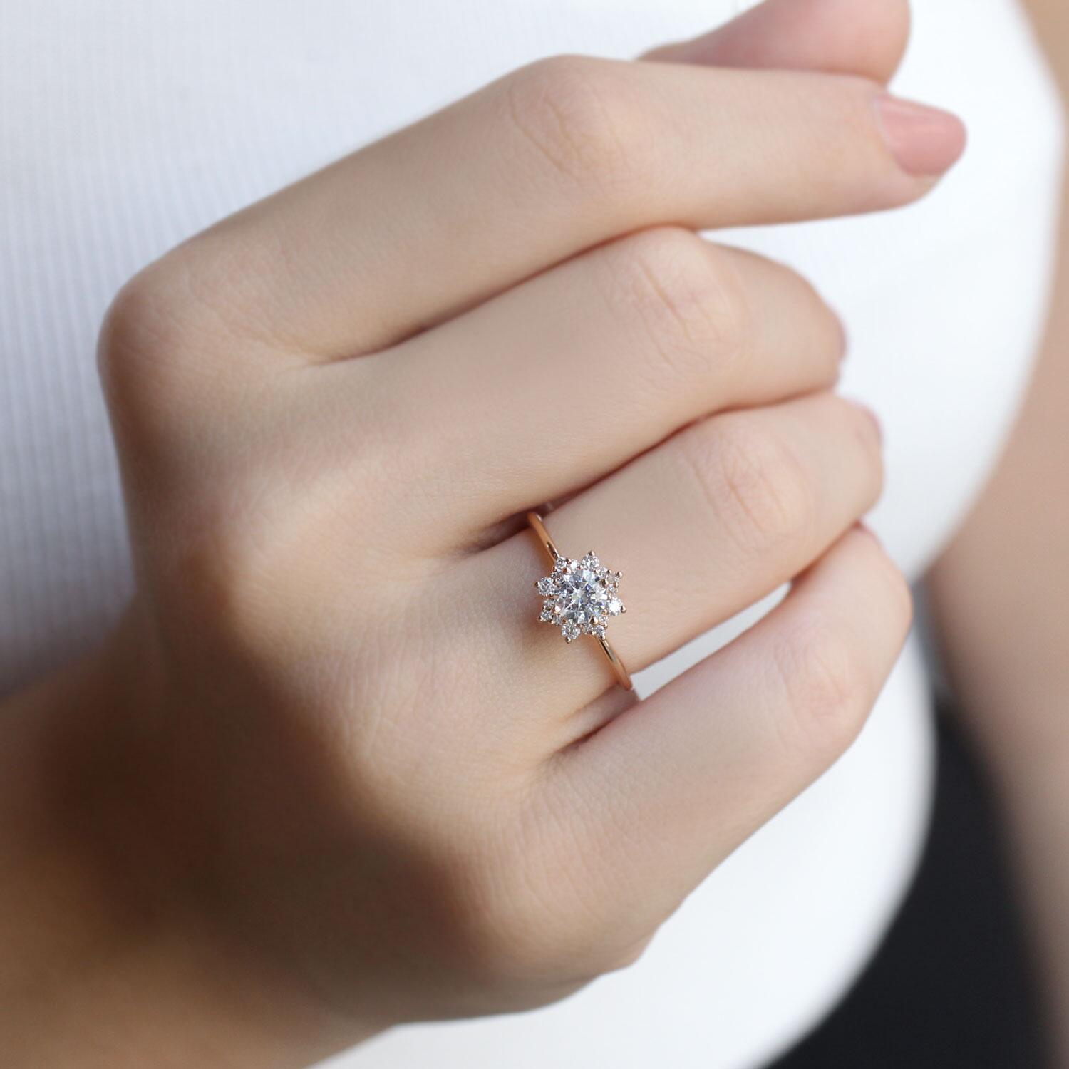 Özel Tasarım Kar Tanesi Pırlanta & Beyaz Topaz Yüzük