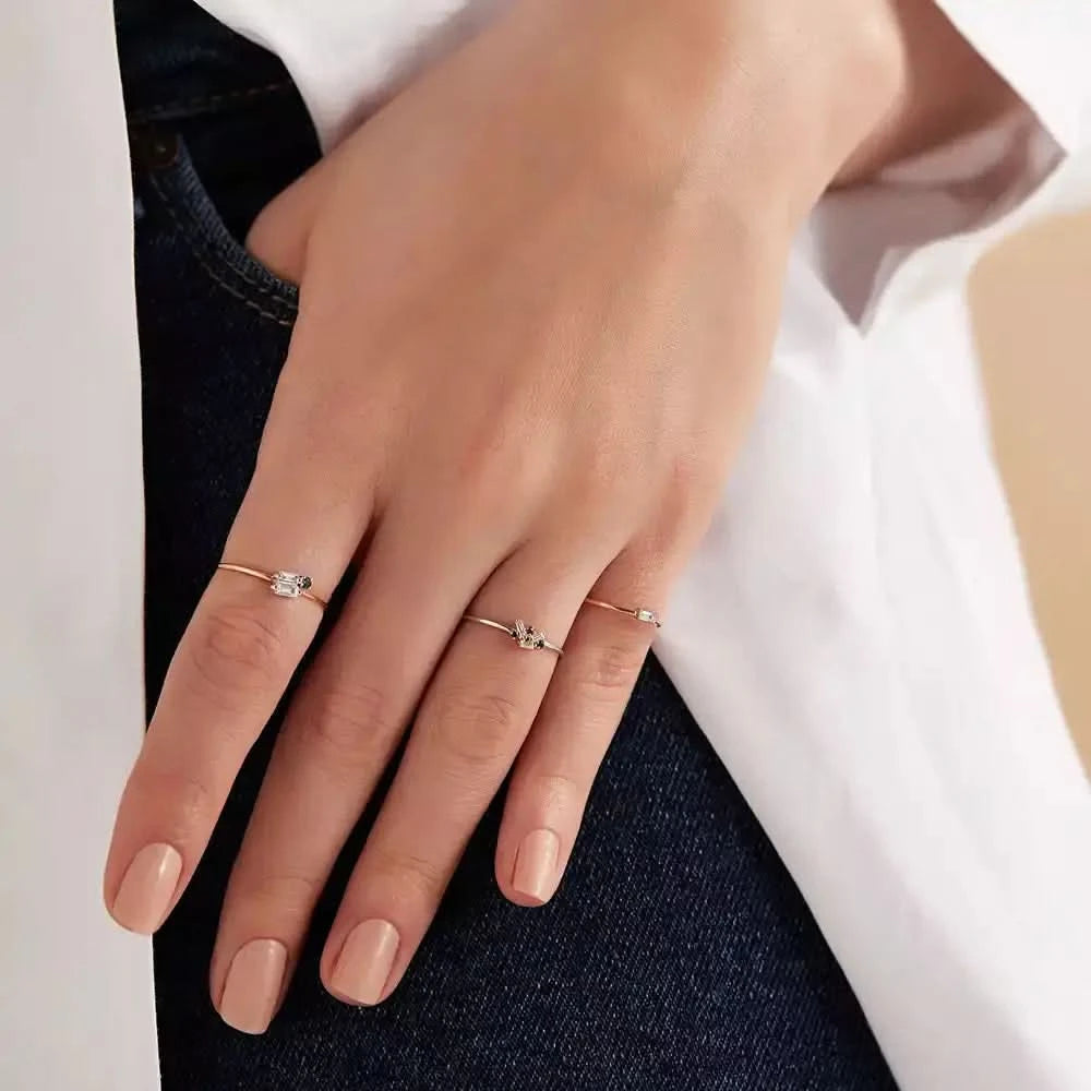 Seed 0.09 CT Blue Safir ve Baget Pırlanta Taşlı Yüzük