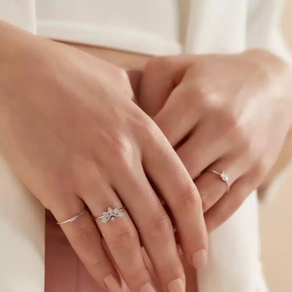 Solo 0.05 CT Baget Pırlanta Taşlı Beyaz Altın Yüzük