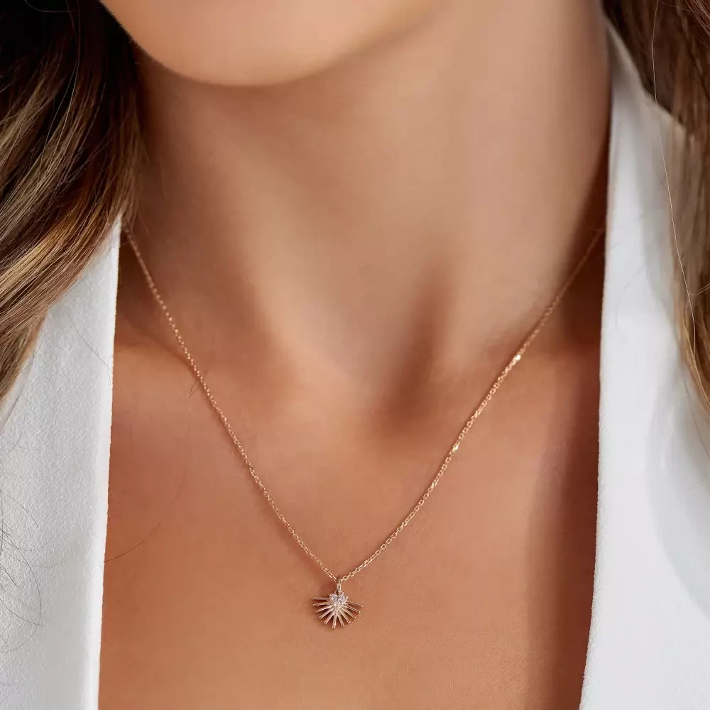 Solis Pırlanta Taşlı Rose Altın Kolye