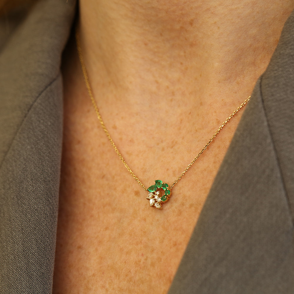 Sophia 0.41 CT Zümrüt ve Pırlanta Taşlı Sarı Altın Kolye