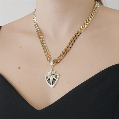 Taşlı Kuzey Yıldızı Kalkan Charm