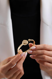 Tempo Altın Kelepçe