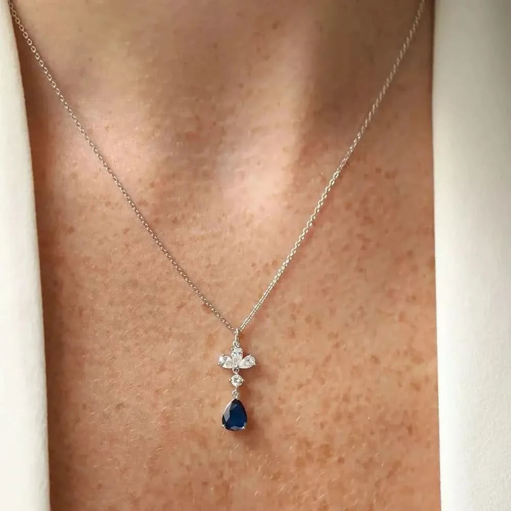 Vanya Safir ve Pırlanta Taşlı Beyaz Altın Kolye