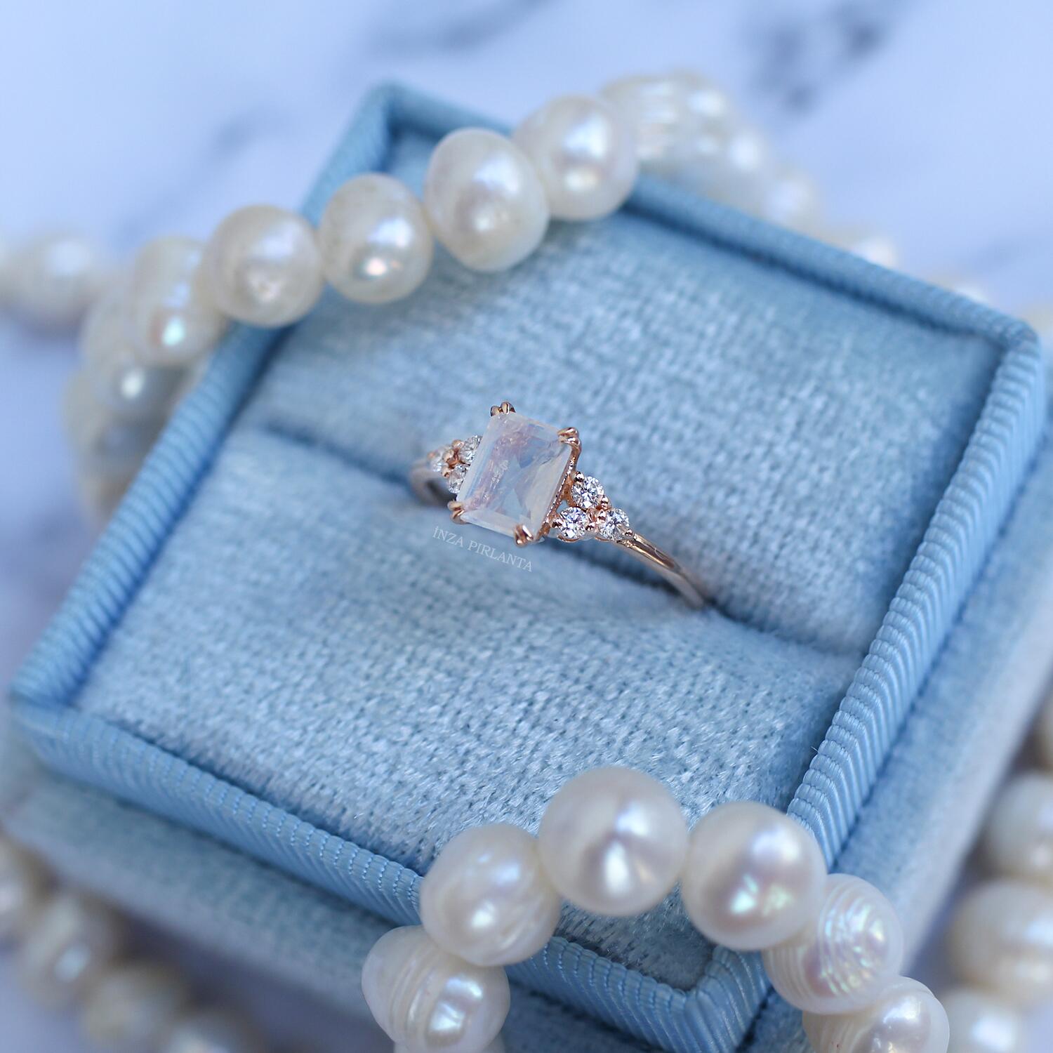 Vintage Aytaşı Lily & Pırlanta Yüzük