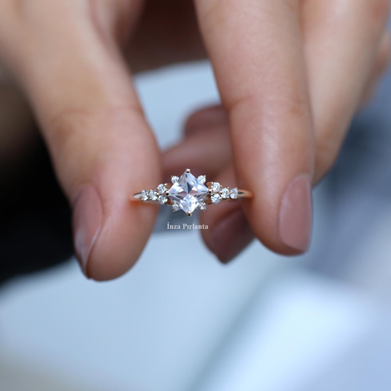 Vintage Beyaz Topaz Prenses & Pırlanta Yüzük