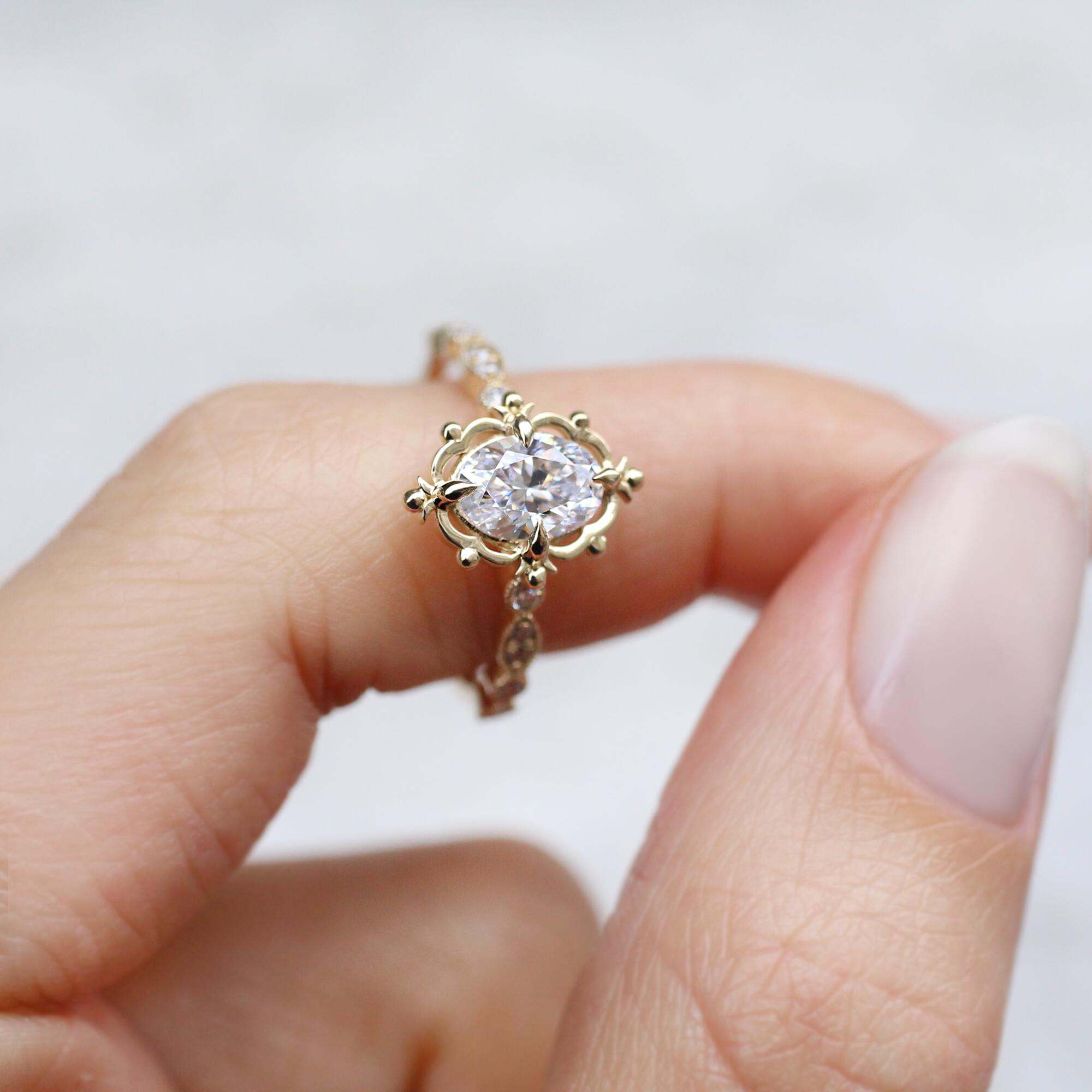 Vintage Büyük Boy Aria Beyaz Topaz & Pırlanta Yüzük