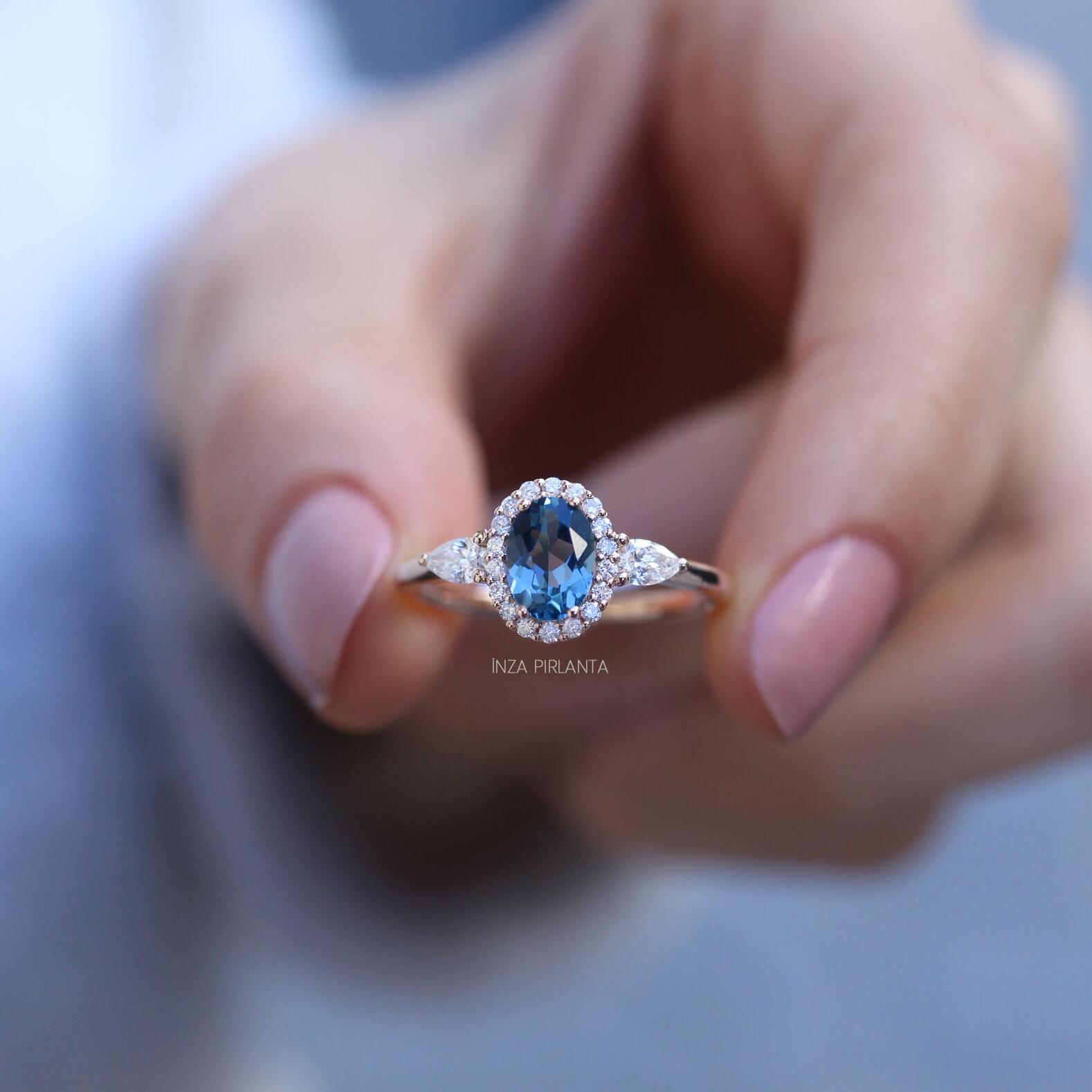 Vintage Damla Pırlanta & London Blue Yüzük