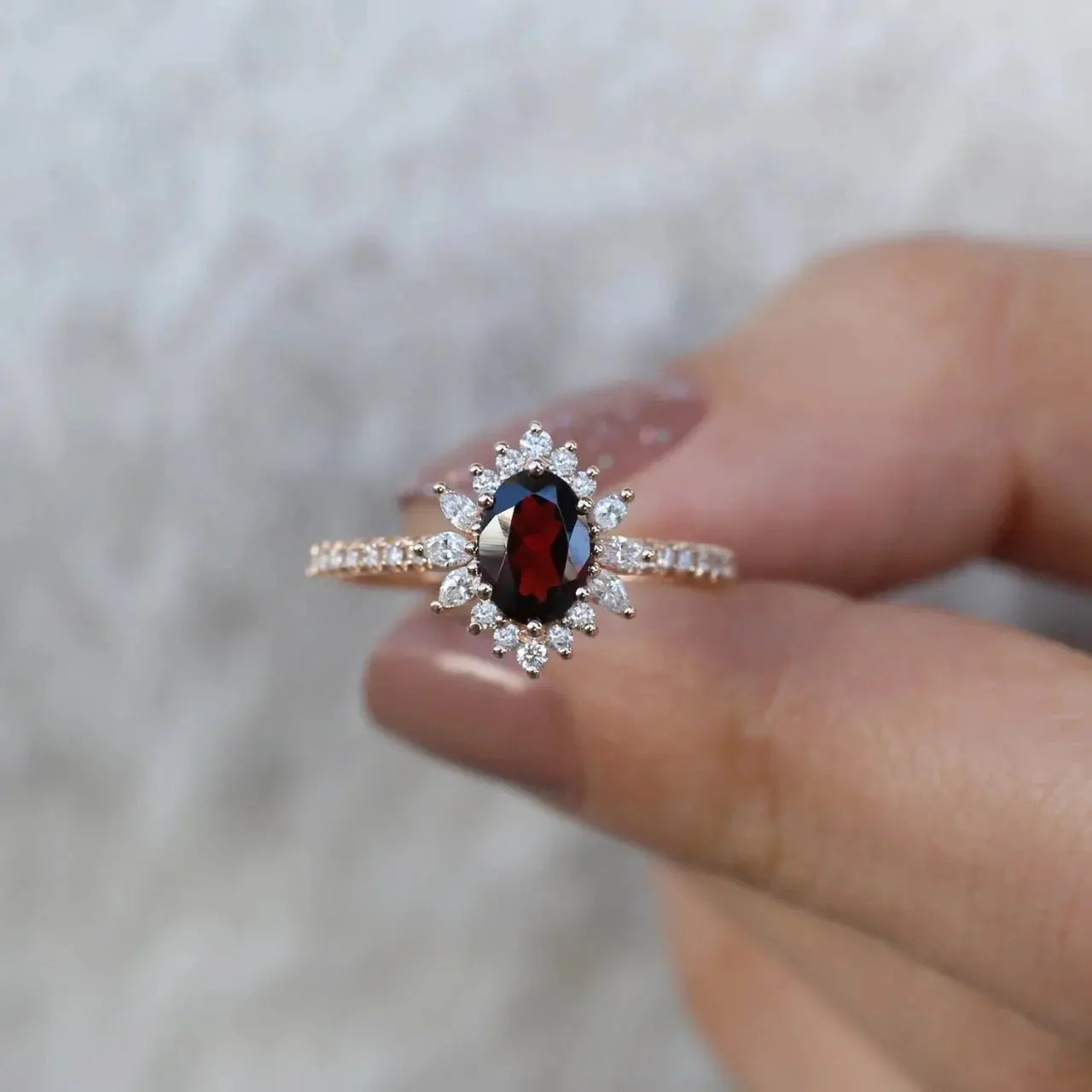 Vintage Hera Garnet Taşı & Pırlanta Yüzük