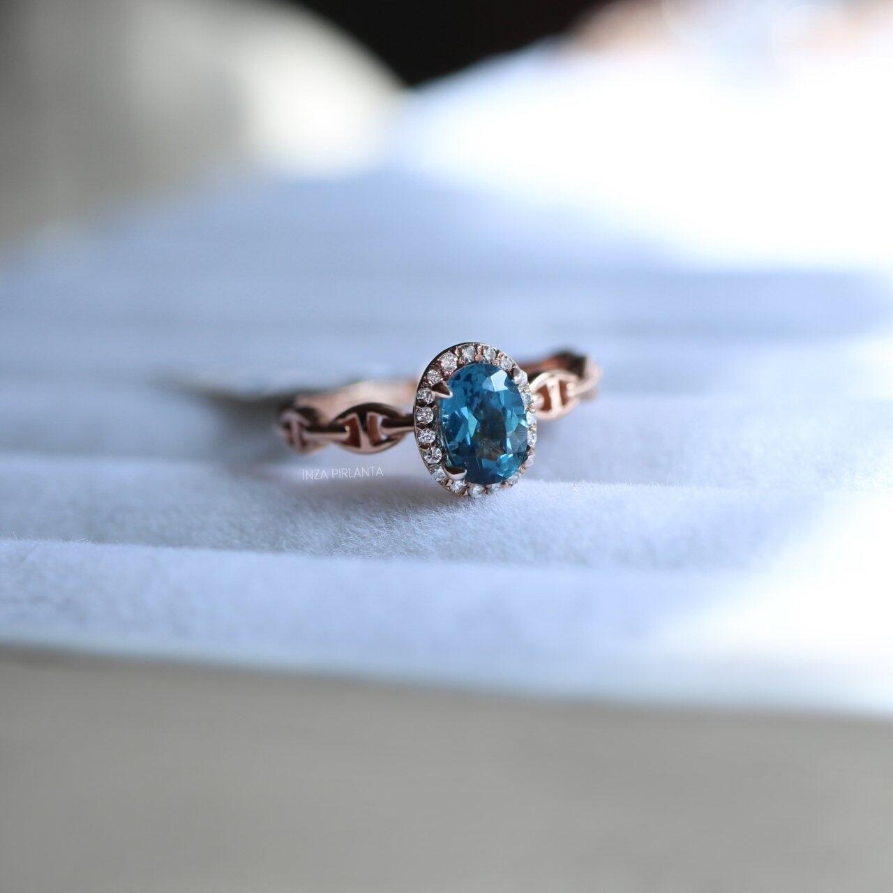 Vintage London Blue & Pırlanta Yüzük