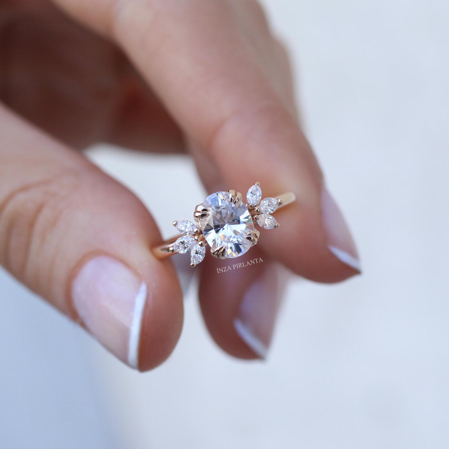 Vintage Lotus Beyaz Topaz & Pırlanta Yüzük