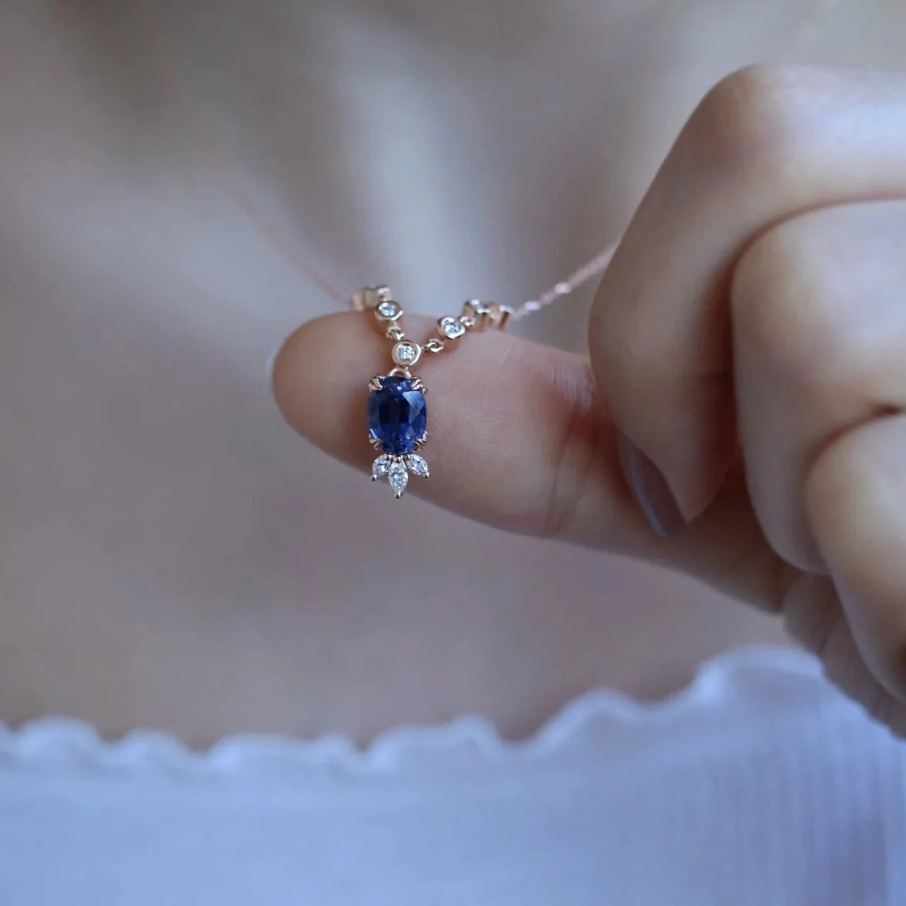 Vintage Lotus Blue Topaz & Pırlanta Kolye