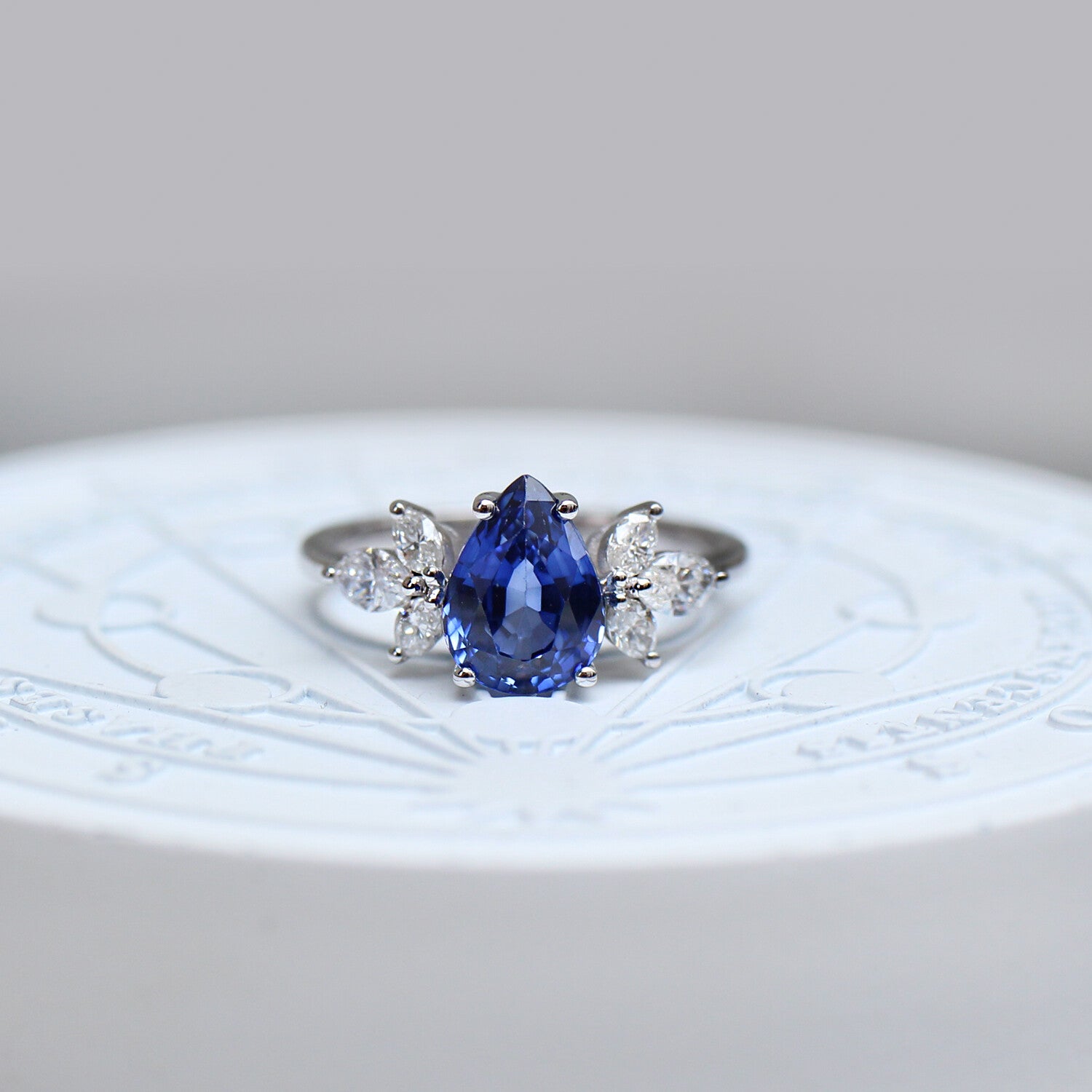 Vintage Lotus Damla Blue Topaz & Pırlanta Yüzük