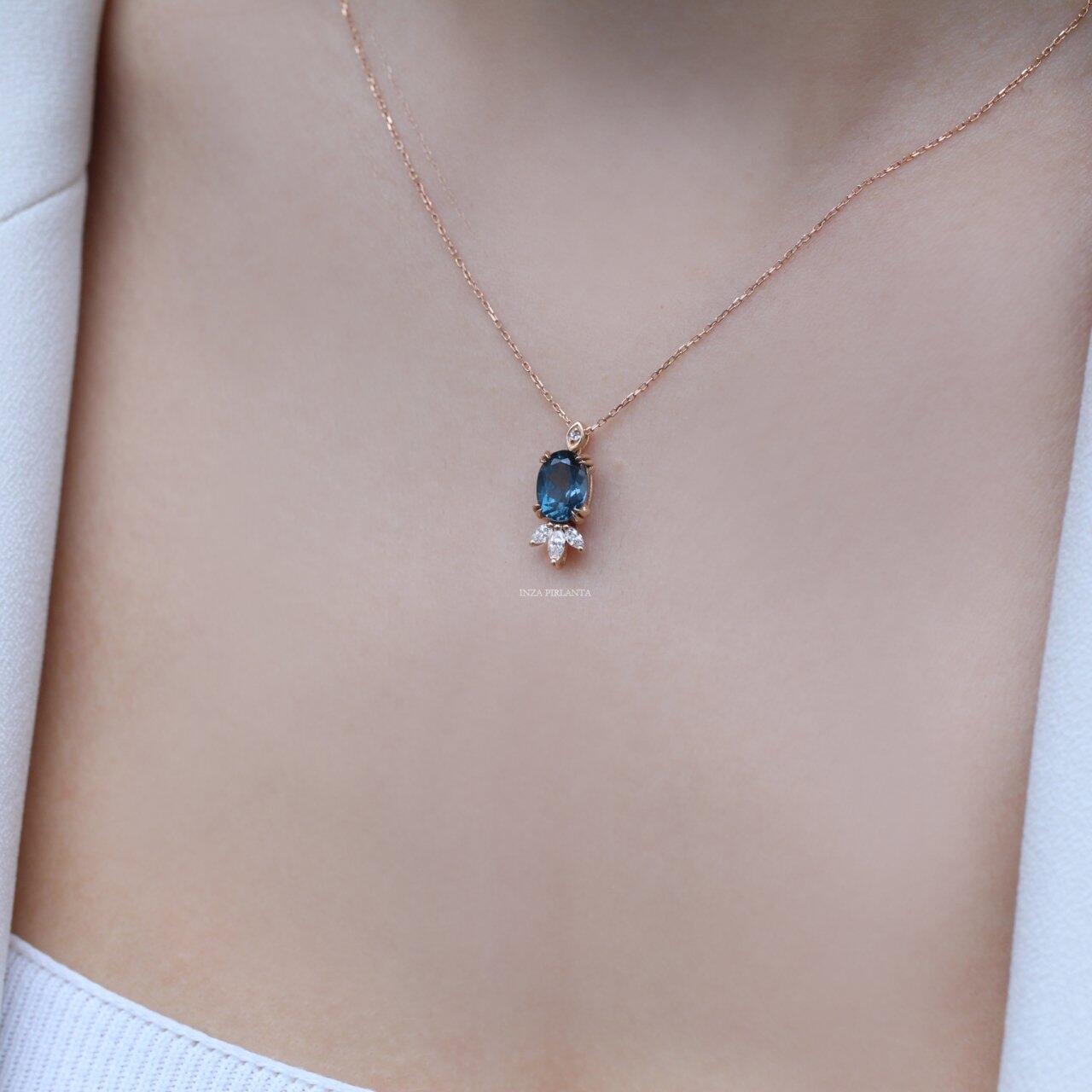Vintage Lotus London Blue & Pırlanta Kolye