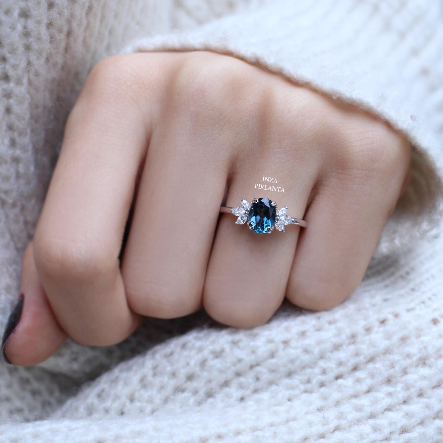 Vintage Lotus London Blue & Pırlanta Yüzük