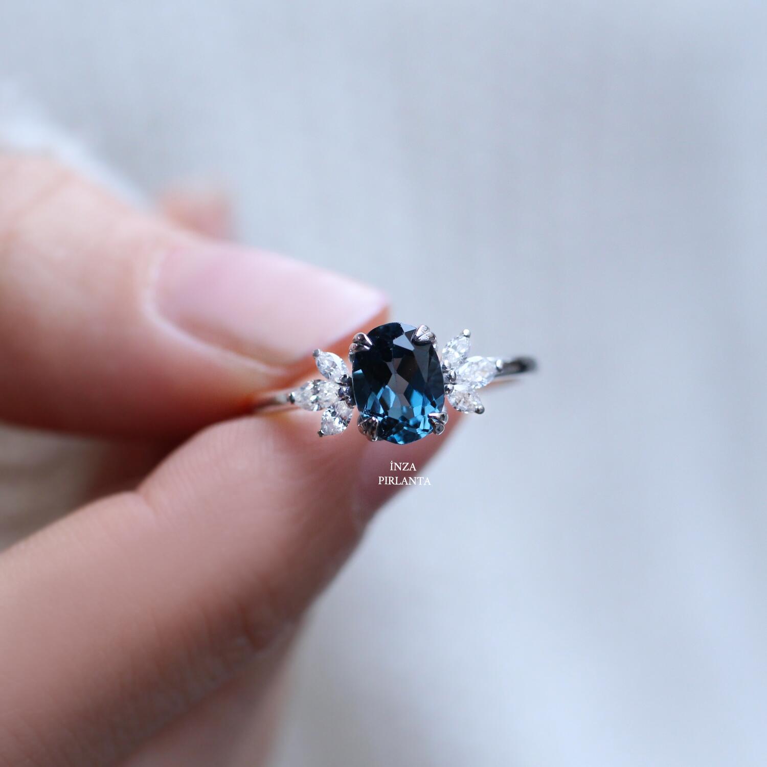 Vintage Lotus London Blue & Pırlanta Yüzük