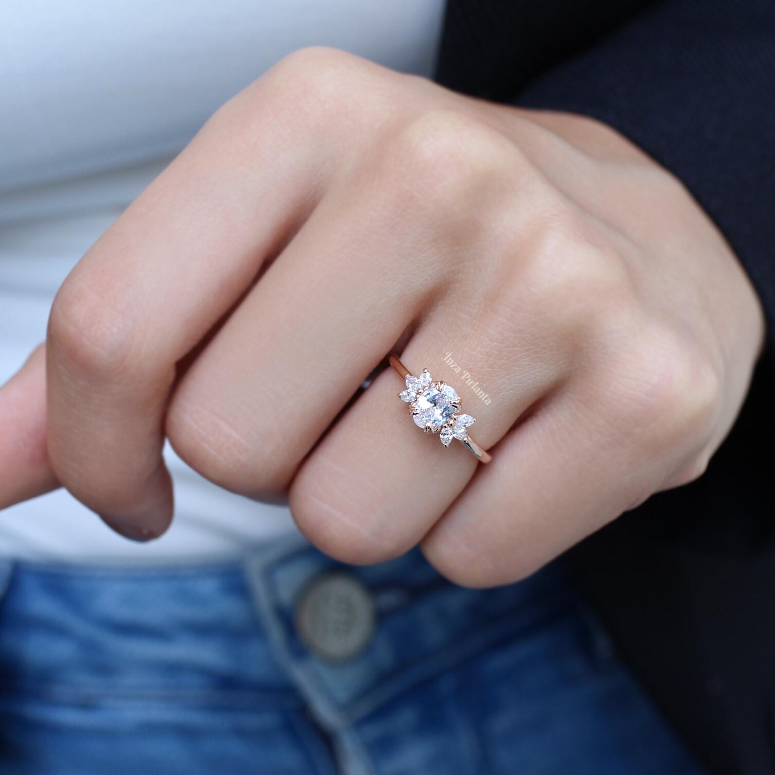 Vintage Mini Lotus Beyaz Topaz & Pırlanta Yüzük