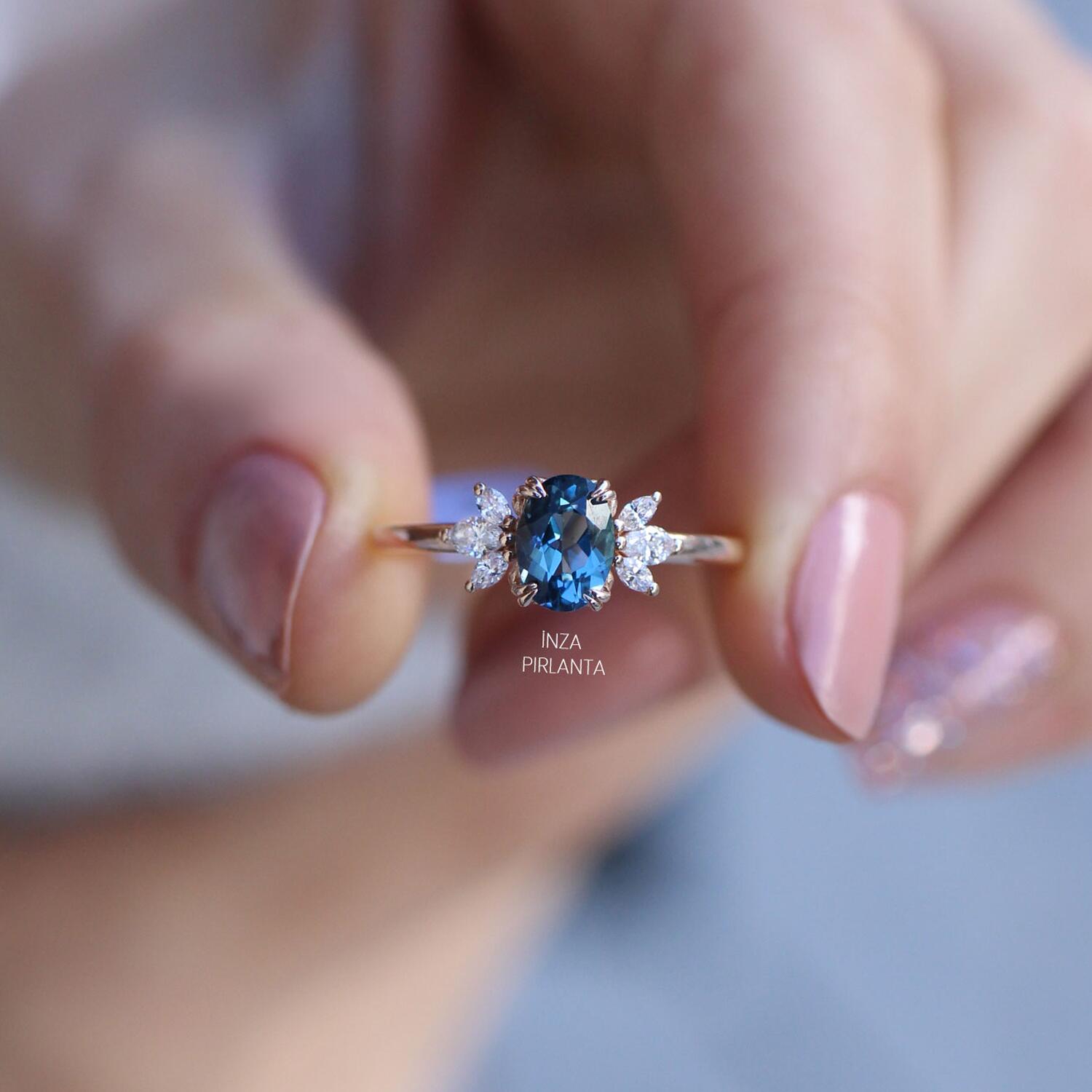 Vintage Mini Lotus London Blue & Pırlanta Yüzük