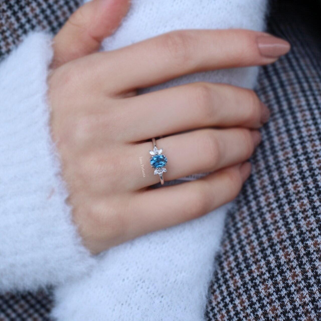 Vintage Mini Lotus London Blue & Pırlanta Yüzük