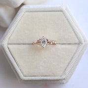 Vintage Özel Tasarım Asimetri Pırlanta & Beyaz Topaz Yüzük