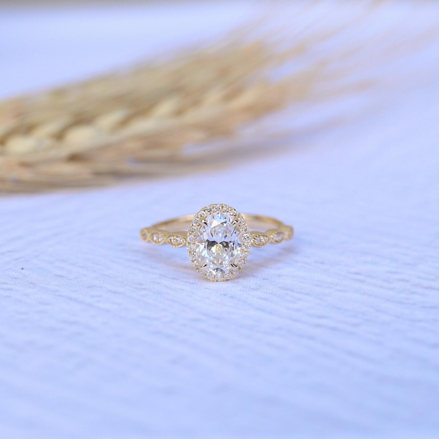 Vintage Tasarım Beyaz Topaz & Pırlanta Yüzük