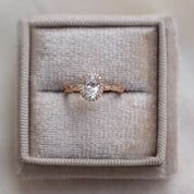 Vintage Tasarım Beyaz Topaz & Pırlanta Yüzük