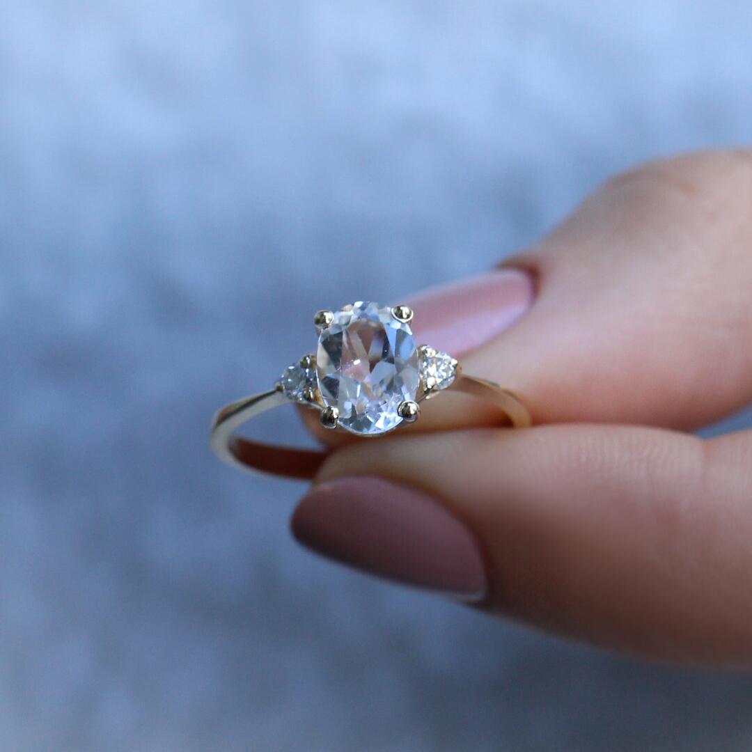 Vintage Tasarım Beyaz Topaz & Pırlanta Yüzük