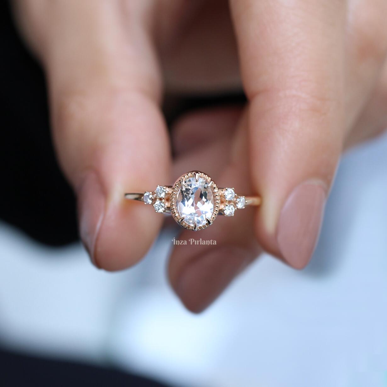 Vintage Tasarım Beyaz Topaz & Pırlanta Yüzük